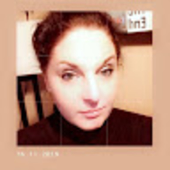 Meet your Posher, Rebecca - Picture 1 of 1